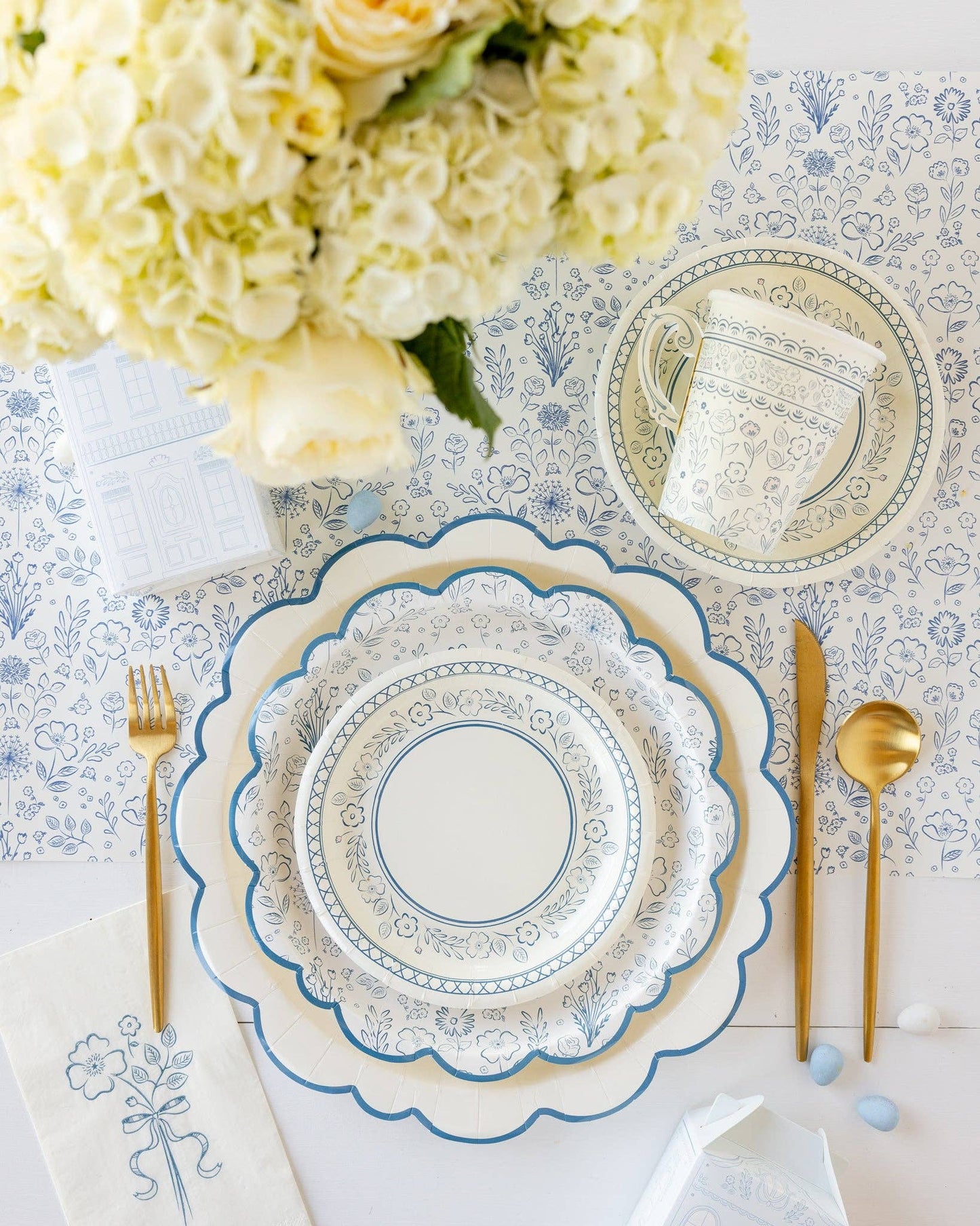 Pembroke Floral 7" Paper Dessert Plates