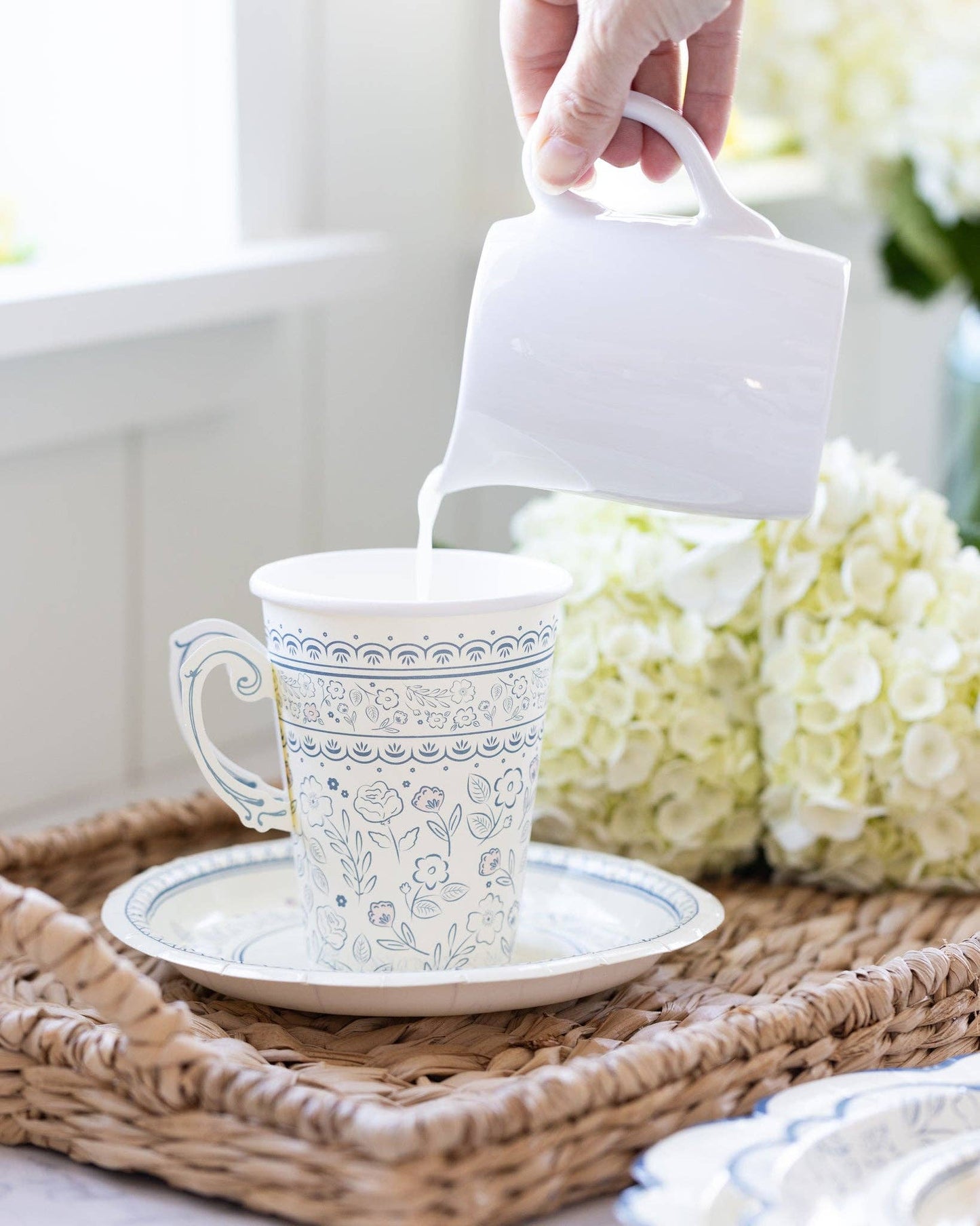 Pembroke Floral 7" Paper Dessert Plates