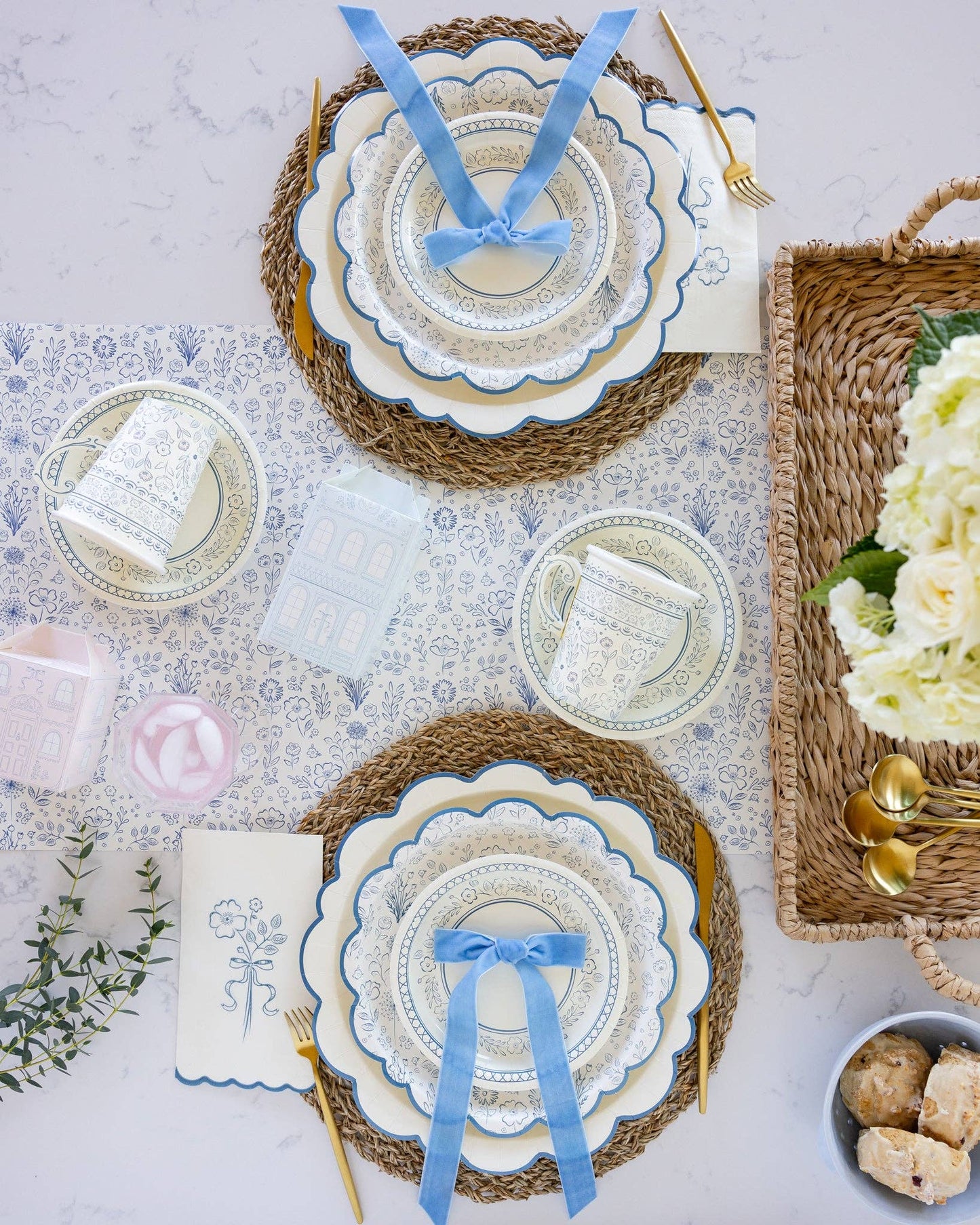 Pembroke Floral 7" Paper Dessert Plates